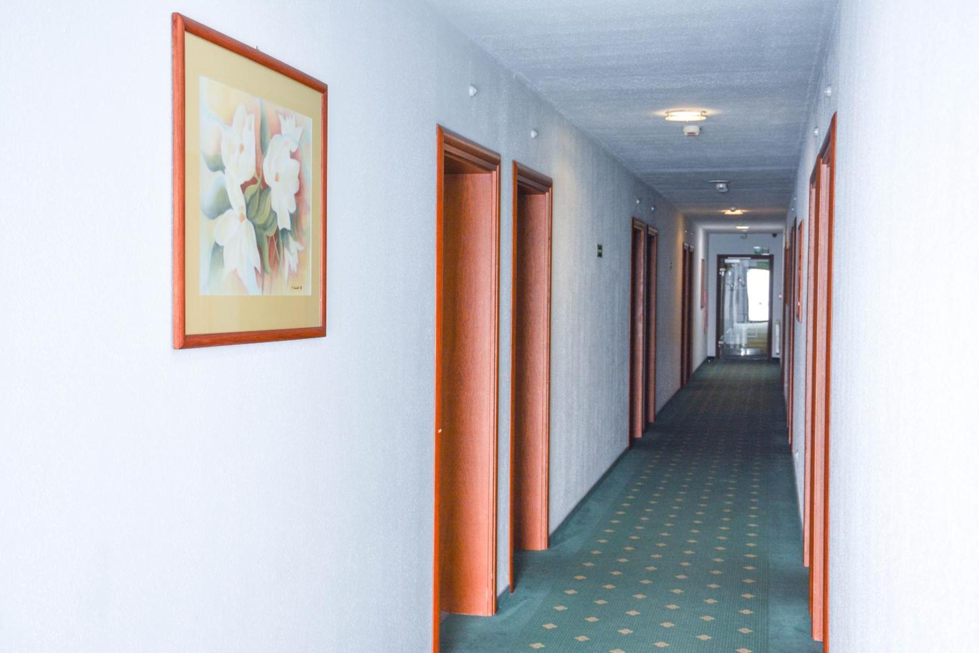 Hotel Neo Tarnowskie Góry Exterior foto